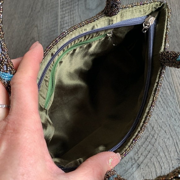 Beaded hand bag - Picture 3 of 5